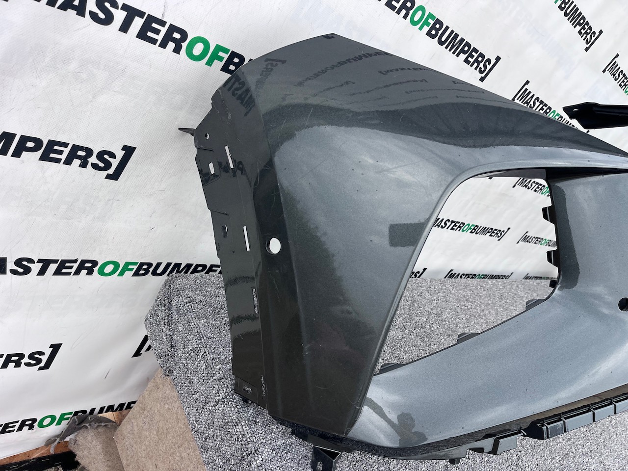 Hyundai Tucson Hybrid Se Premium 2021-2023 Front Bumper 6 Pdc Genuine [h556]