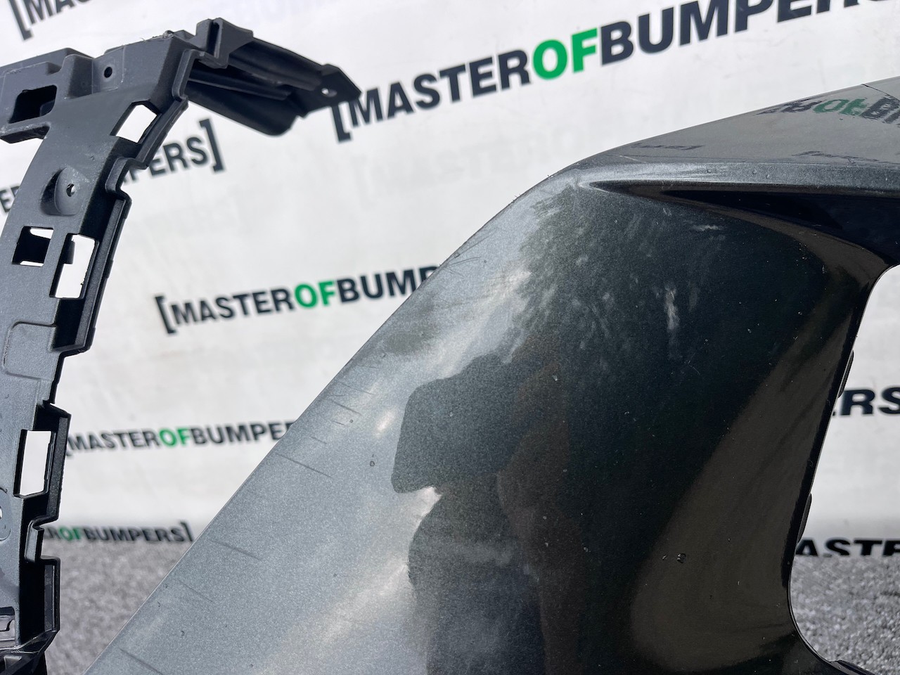 Hyundai Tucson Hybrid Se Premium 2021-2023 Front Bumper 6 Pdc Genuine [h556]