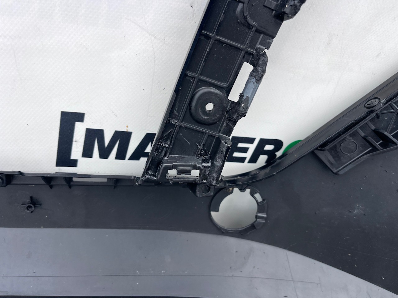 Hyundai Tucson Hybrid Se Premium 2021-2023 Front Bumper No Pdc Genuine [h558]