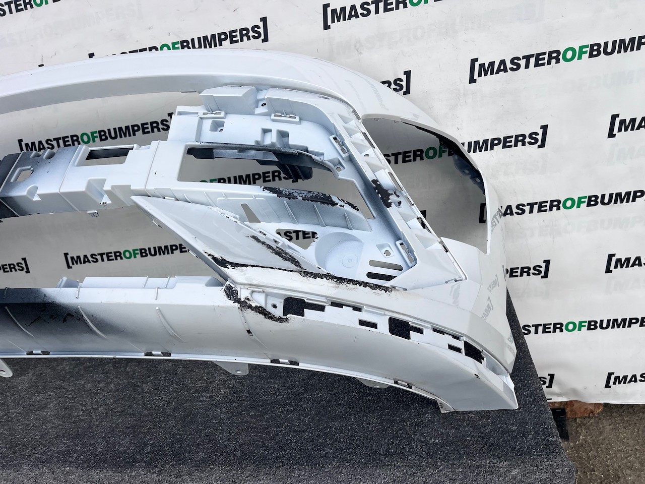 Hyundai Kona N-line Hatchback Mk2 2022-2026 Front Bumper 4 Pdc Genuine [h591]