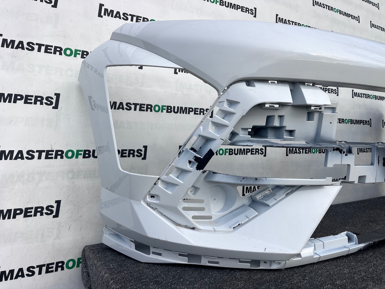 Hyundai Kona N-line Hatchback Mk2 2022-2026 Front Bumper 4 Pdc Genuine [h591]