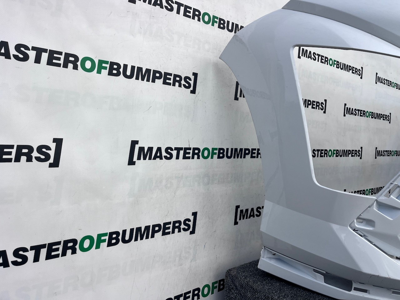 Hyundai Kona N-line Hatchback Mk2 2022-2026 Front Bumper 4 Pdc Genuine [h591]