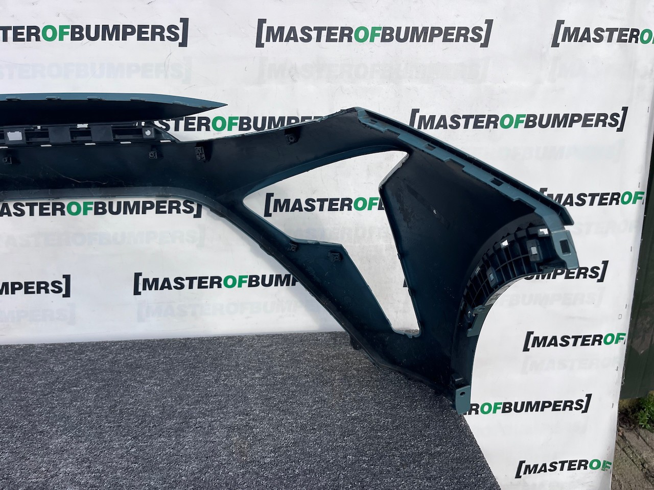 Hyundai Bayon Ultimate Hatchback 2021-2023 Front Bumper Genuine [h593]