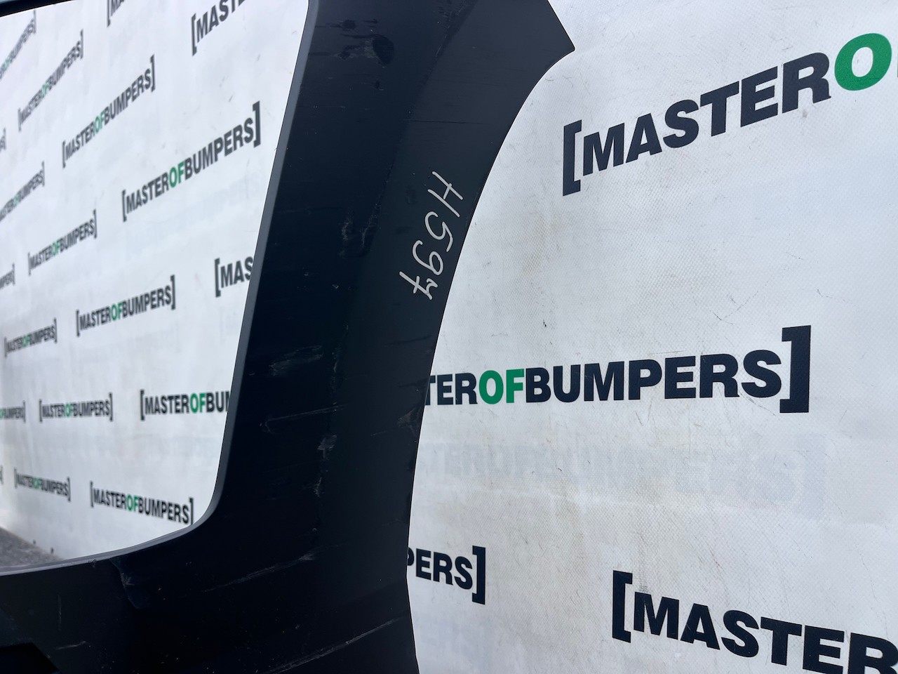 Hyundai Kona Hybrid Ultimate Lift 2022-2026 Front Bumper 4 Pdc Genuine [h597]