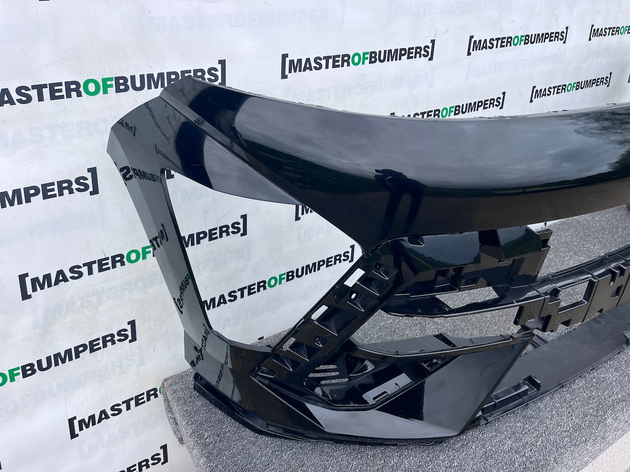 Hyundai Kona N-line Hatchback Mk2 2022-2026 Front Bumper 6 Pdc Genuine [h594]