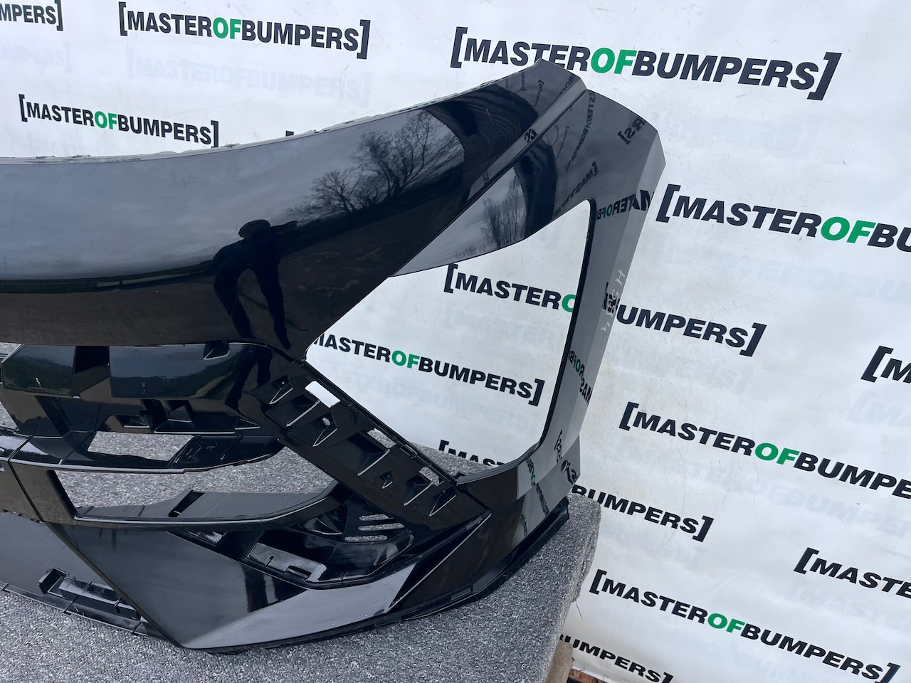 Hyundai Kona N-line Hatchback Mk2 2022-2026 Front Bumper 6 Pdc Genuine [h594]