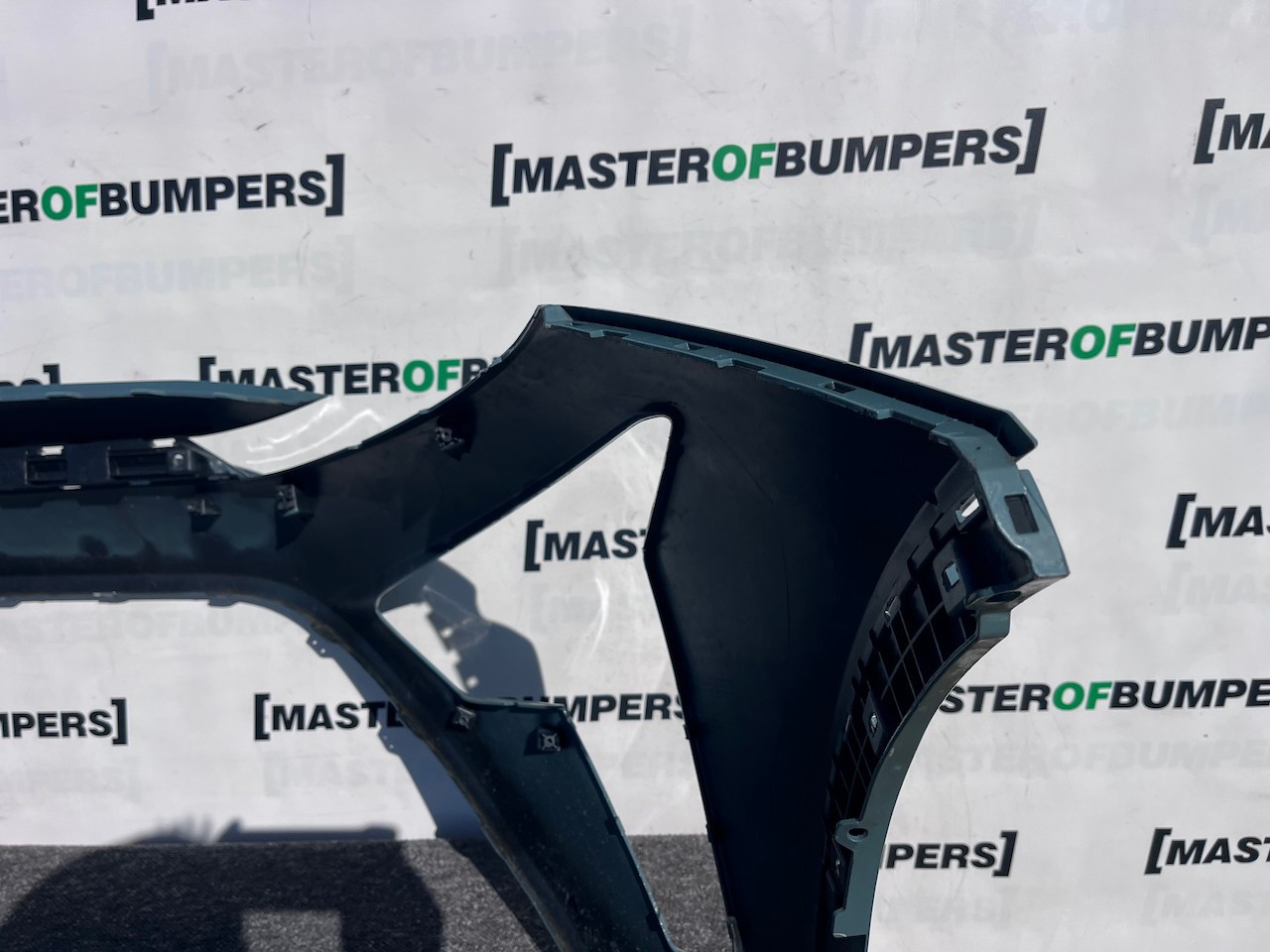 Hyundai Bayon Mhev Se Connect 2021-2024 Front Bumper Pdc Genuine [h600]