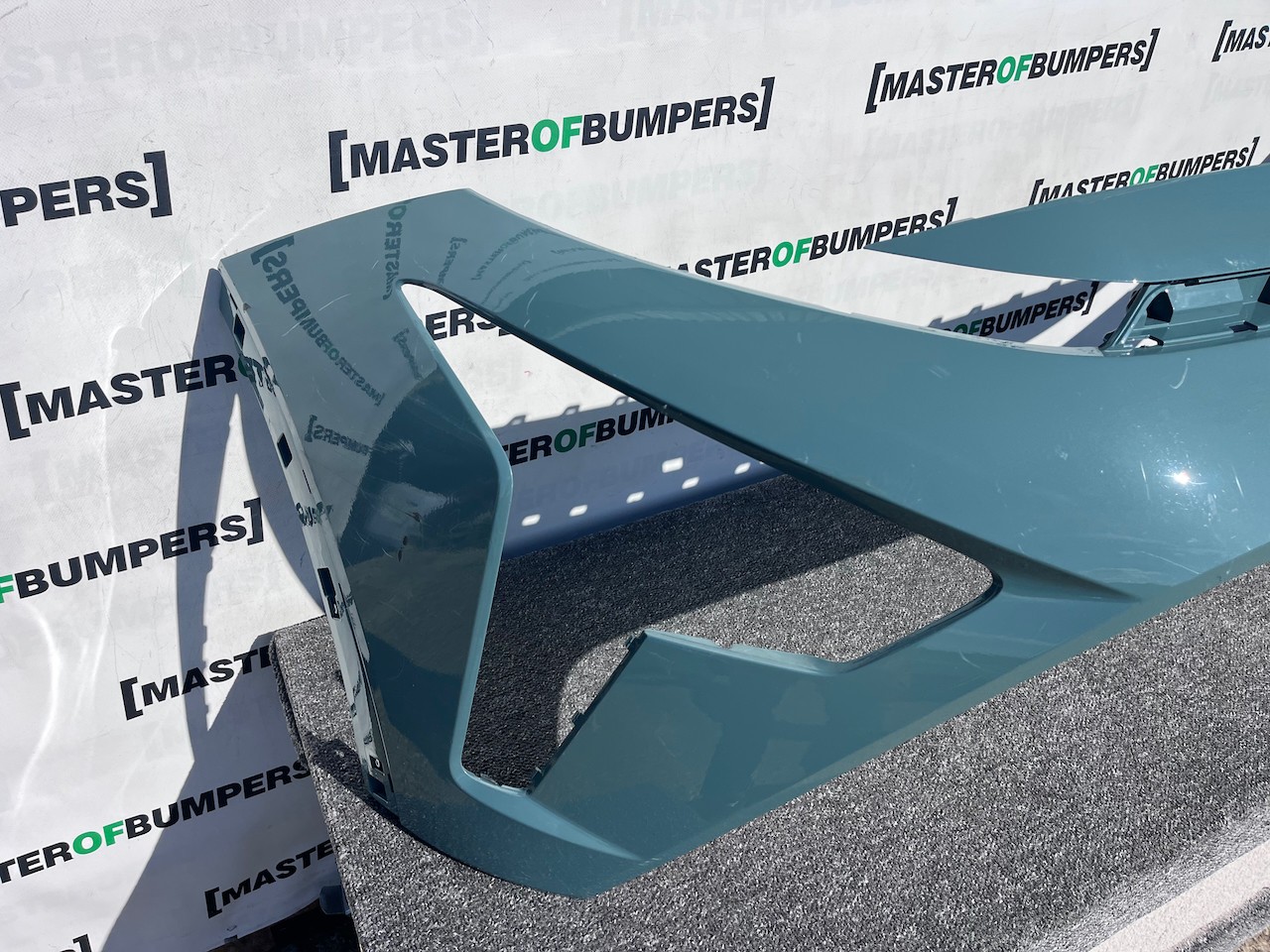 Hyundai Bayon Mhev Se Connect 2021-2024 Front Bumper Pdc Genuine [h600]