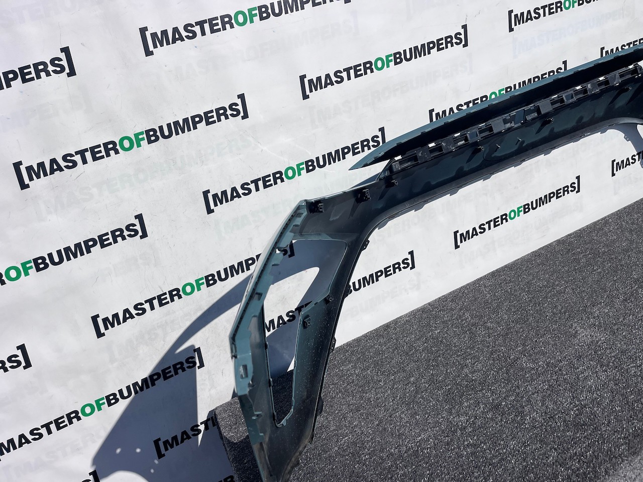 Hyundai Bayon Mhev Se Connect 2021-2024 Front Bumper Pdc Genuine [h600]