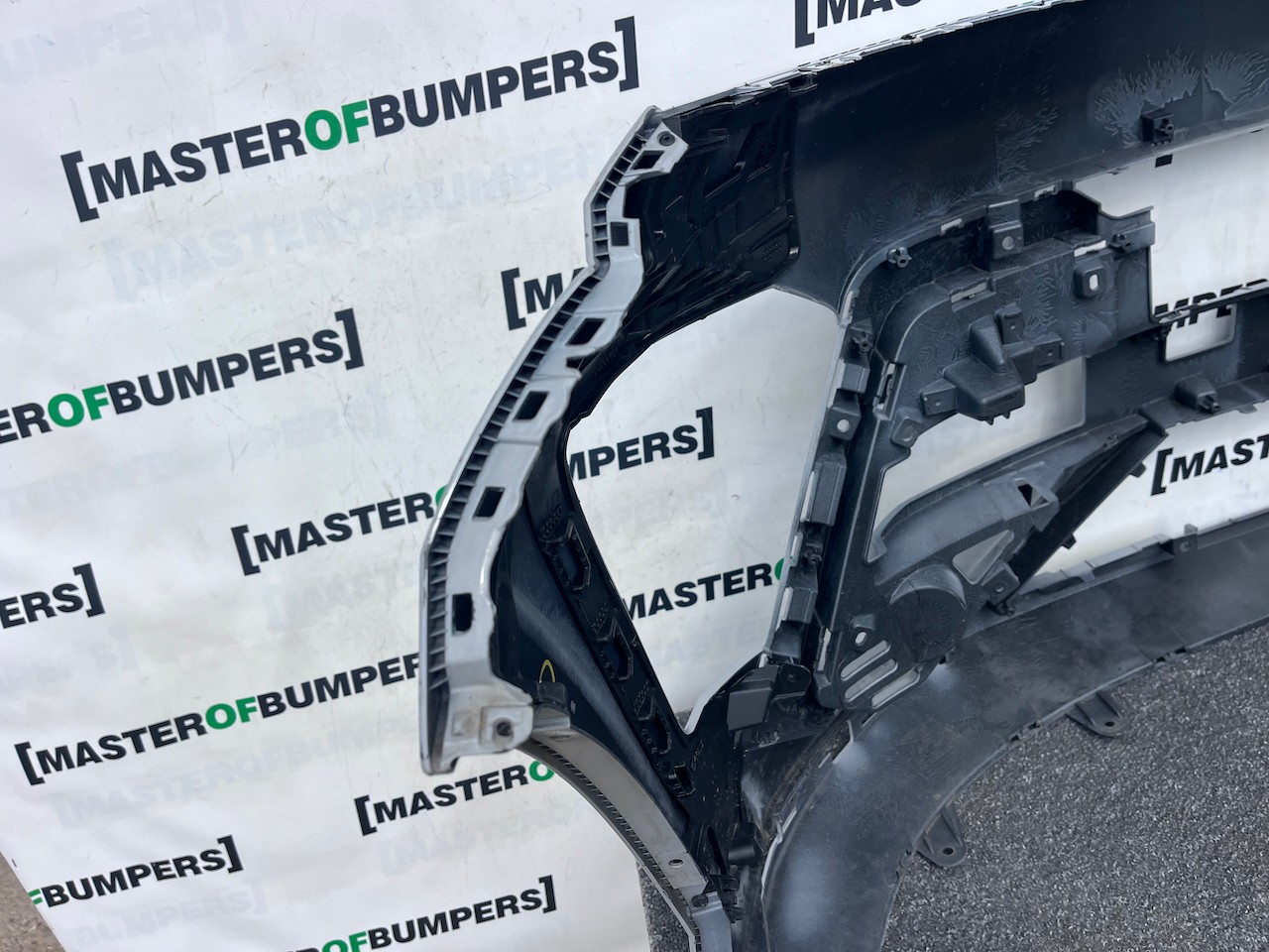 Hyundai Kona N-line Mk2 Hatchback 2024-2027 Front Bumper 6 Pdc Genuine [h614]