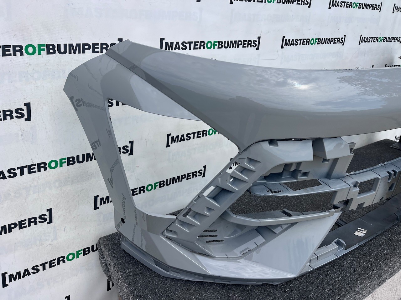 Hyundai Kona N-line Mk2 Hatchback 2024-2027 Front Bumper 6 Pdc Genuine [h614]