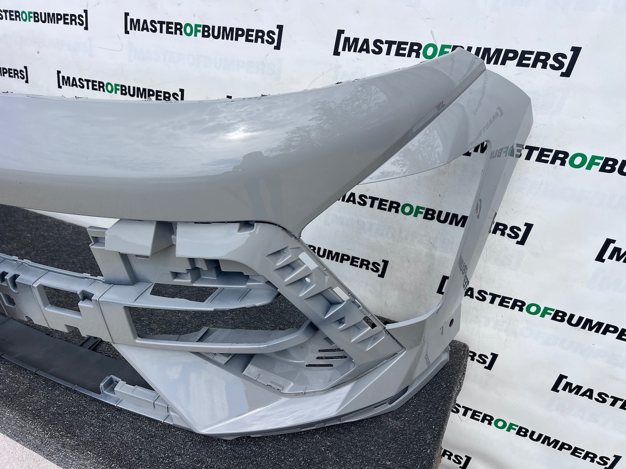 Hyundai Kona N-line Mk2 Hatchback 2024-2027 Front Bumper 6 Pdc Genuine [h614]