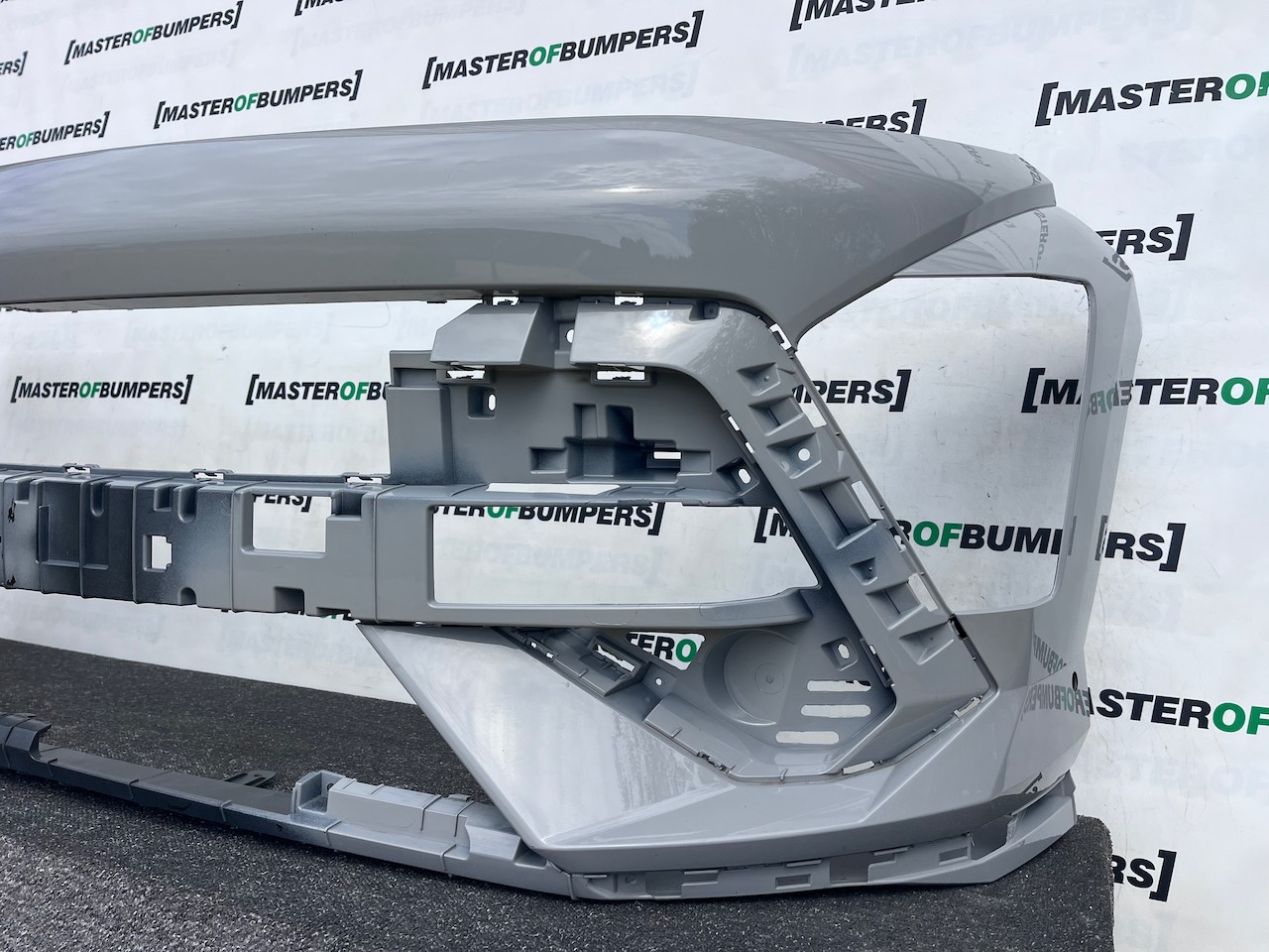 Hyundai Kona N-line Mk2 Hatchback 2024-2027 Front Bumper 6 Pdc Genuine [h614]