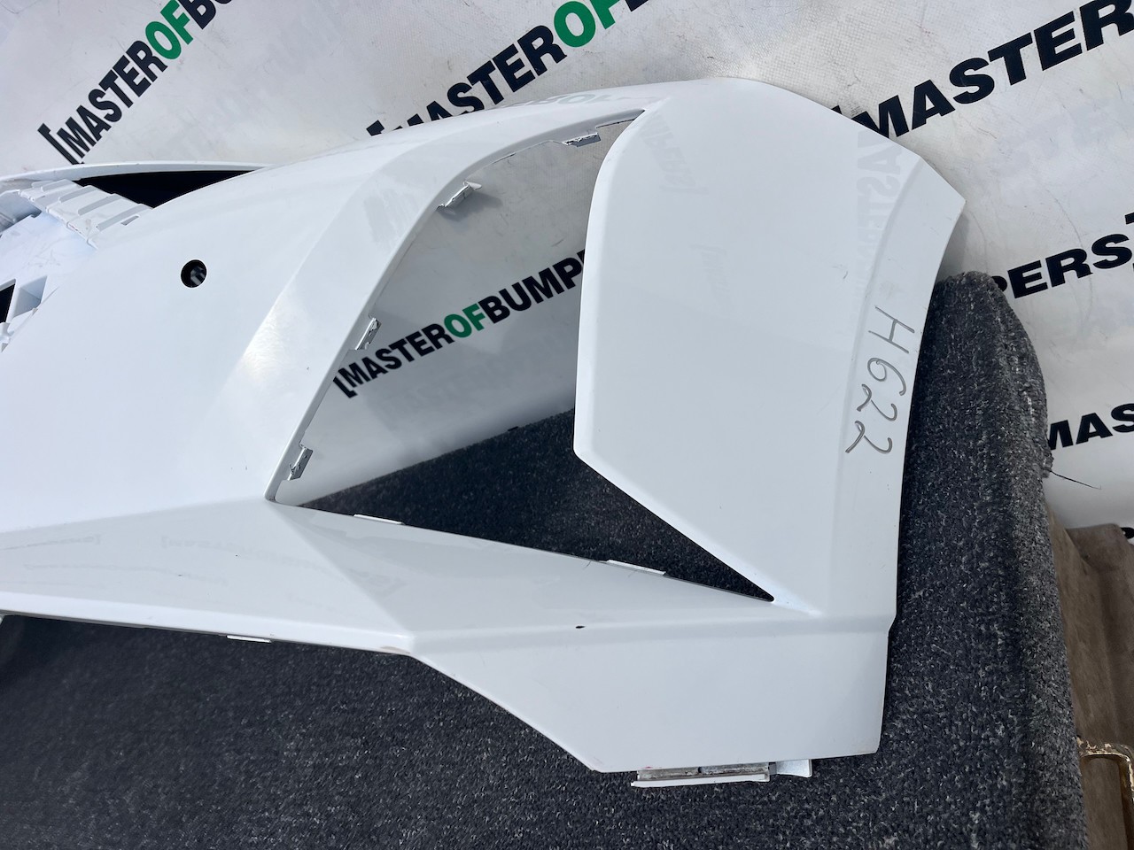 Hyundai I20 Ultimat Hatchback Mk3 Lift 2023-2026 Front Bumper Pdc Genuine [h622]