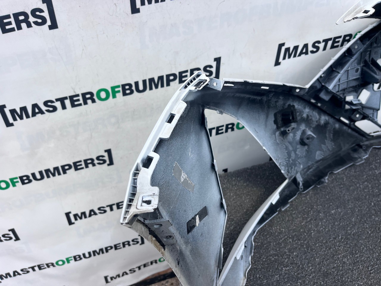 Hyundai I20 Ultimat Hatchback Mk3 Lift 2023-2026 Front Bumper Pdc Genuine [h622]