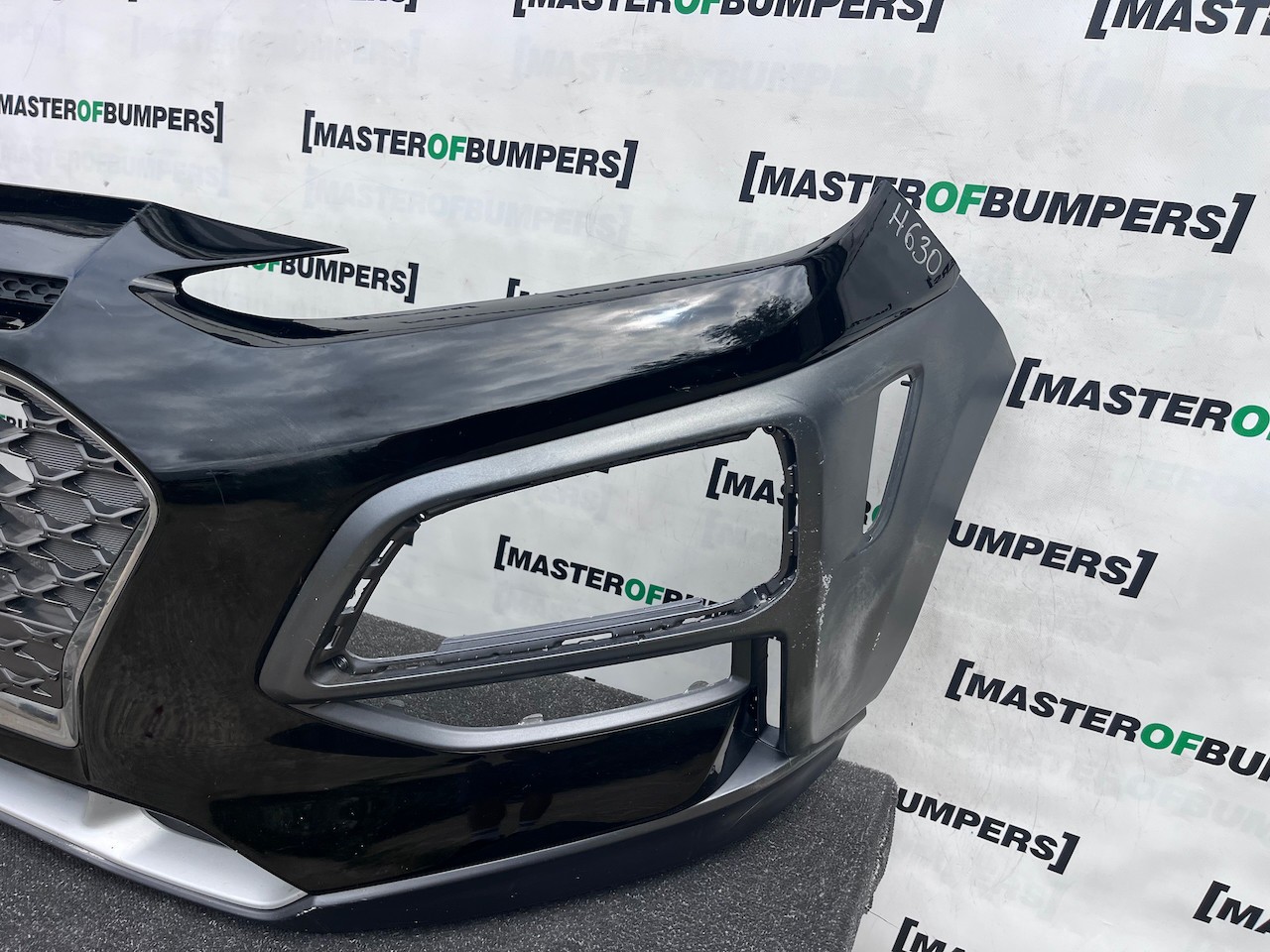 Hyundai Kona Se Hybrid Premium 2017-2020 Front Bumper Genuine [h630]