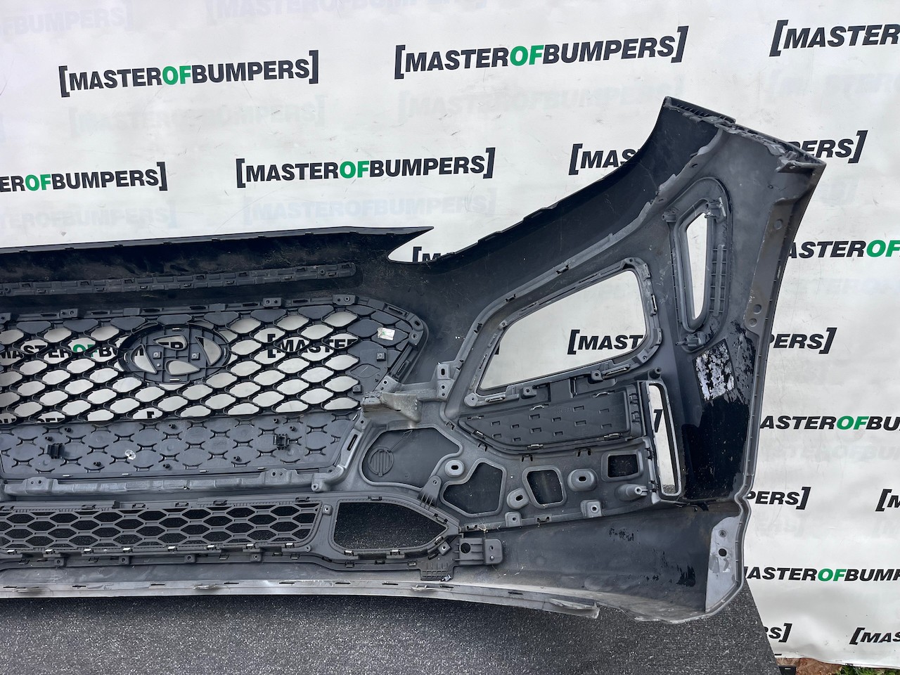 Hyundai Kona Se Hybrid Premium 2017-2020 Front Bumper Genuine [h630]