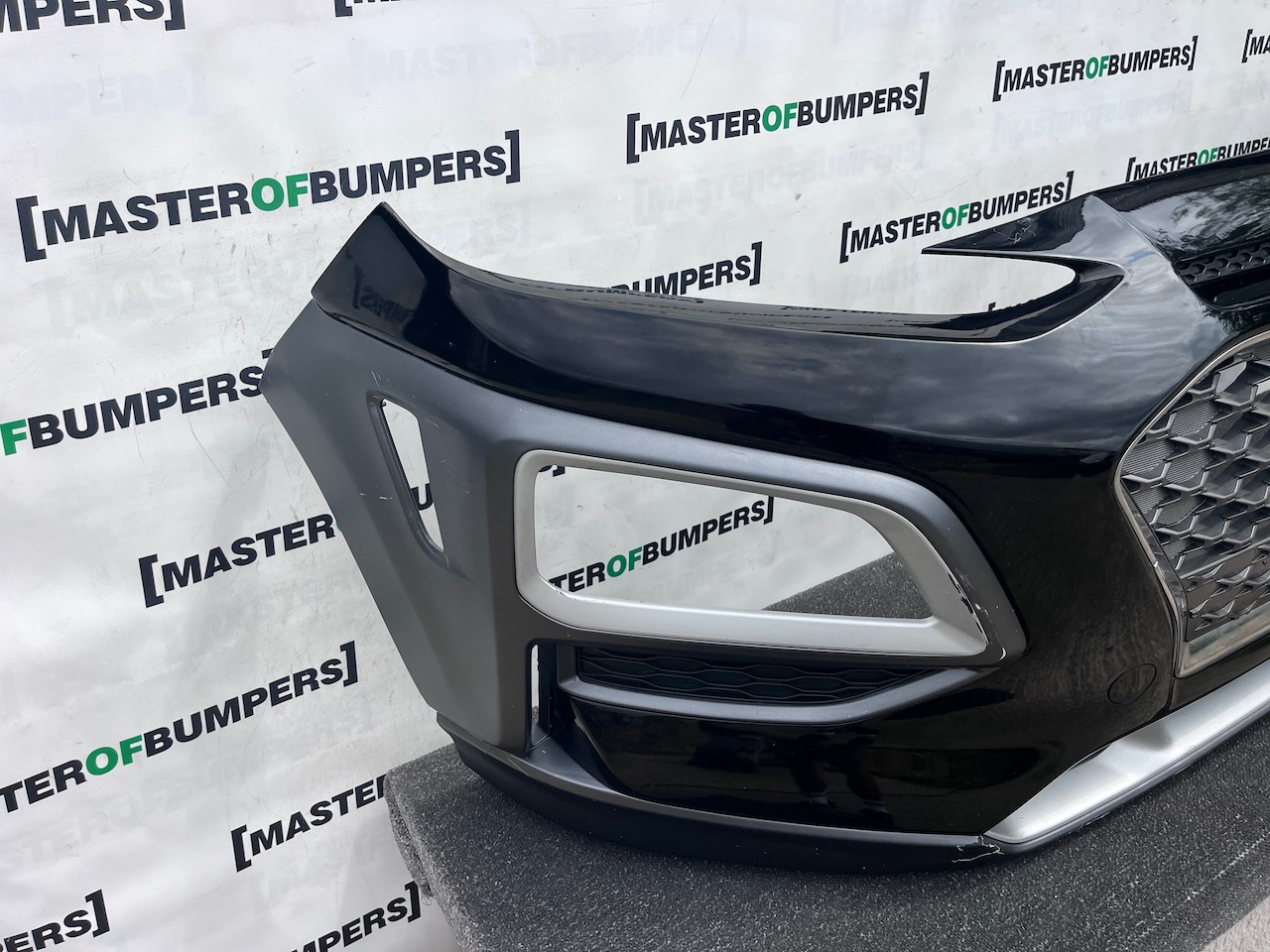 Hyundai Kona Se Hybrid Premium 2017-2020 Front Bumper Genuine [h630]