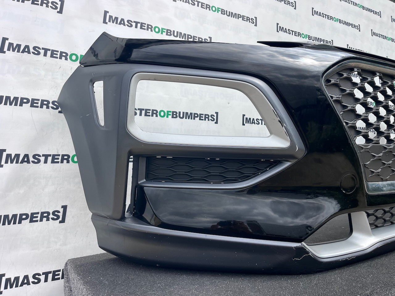 Hyundai Kona Se Hybrid Premium 2017-2020 Front Bumper Genuine [h630]