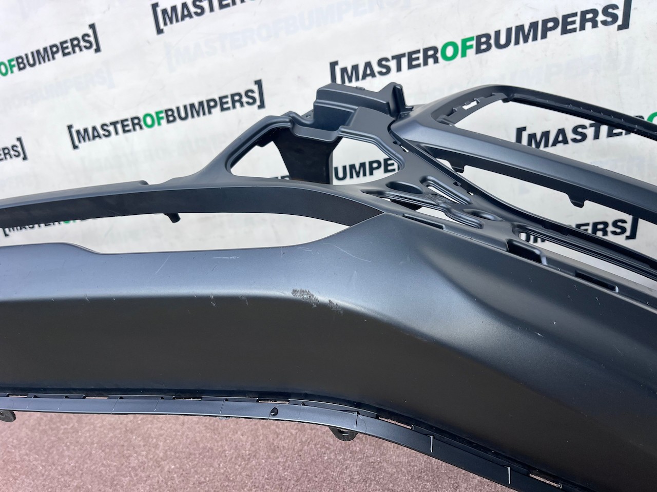 Hyundai Kona Se Hybrid Premium 2017-2020 Front Bumper Genuine [h655]