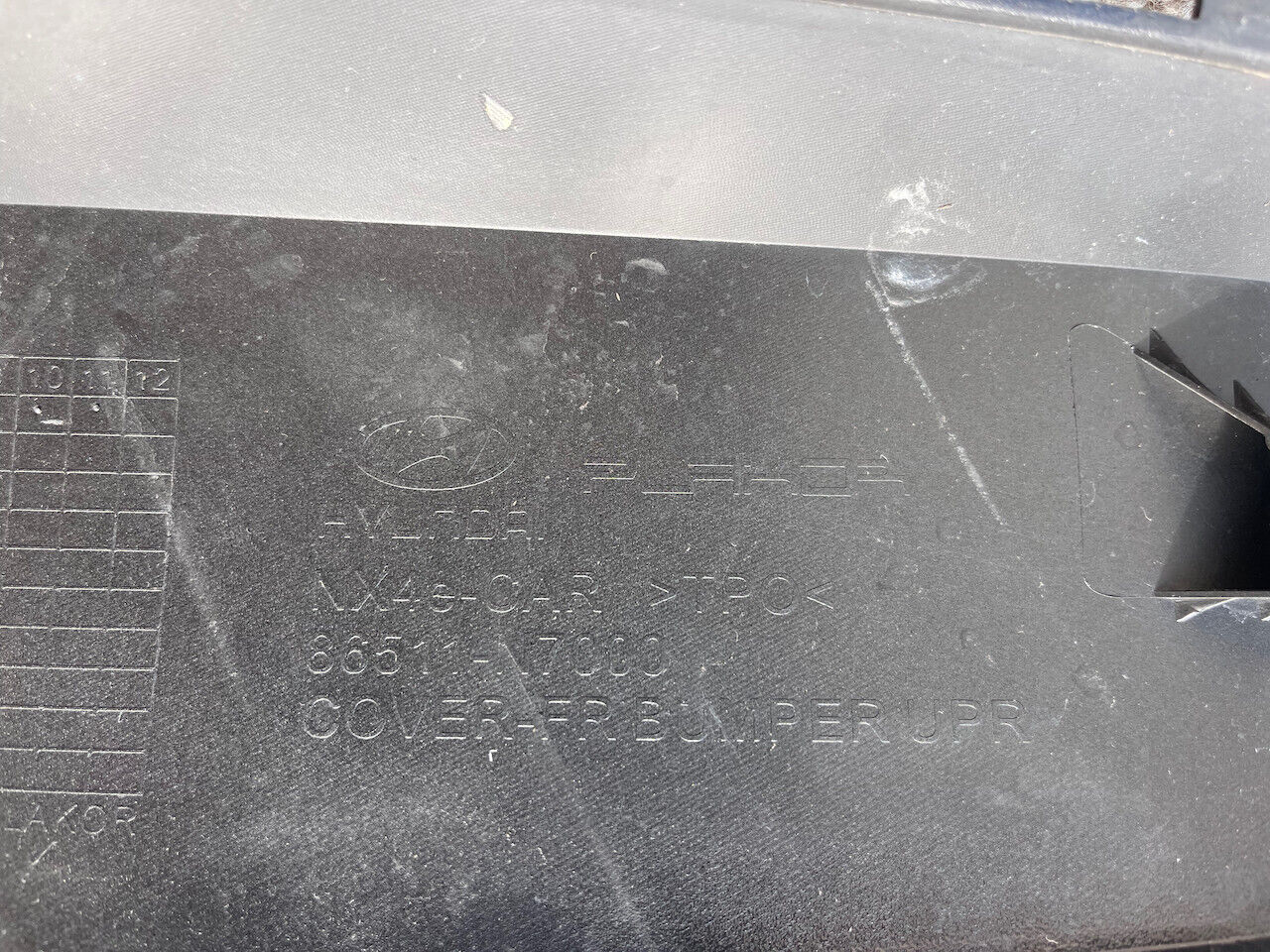 Hyundai Tucson Hybrid Premium Ultimate 2021-24 Front Bumper 4 Pdc Genuine [h430]