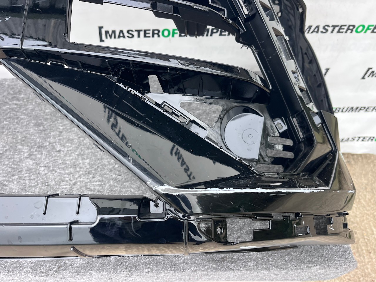 Hyundai Kona N-line Hatchback Mk2 2023-on Front Bumper 6 Pdc Genuine [h569]