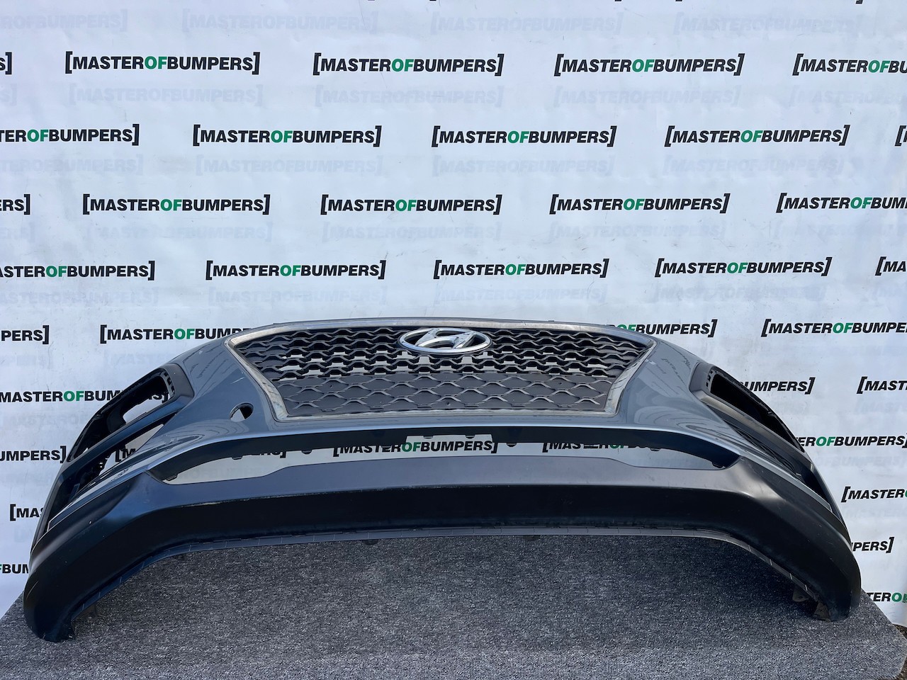 Hyundai Kona Se Hybrid Premium Hatchback 2017-2020 Front Bumper Genuine [h578]