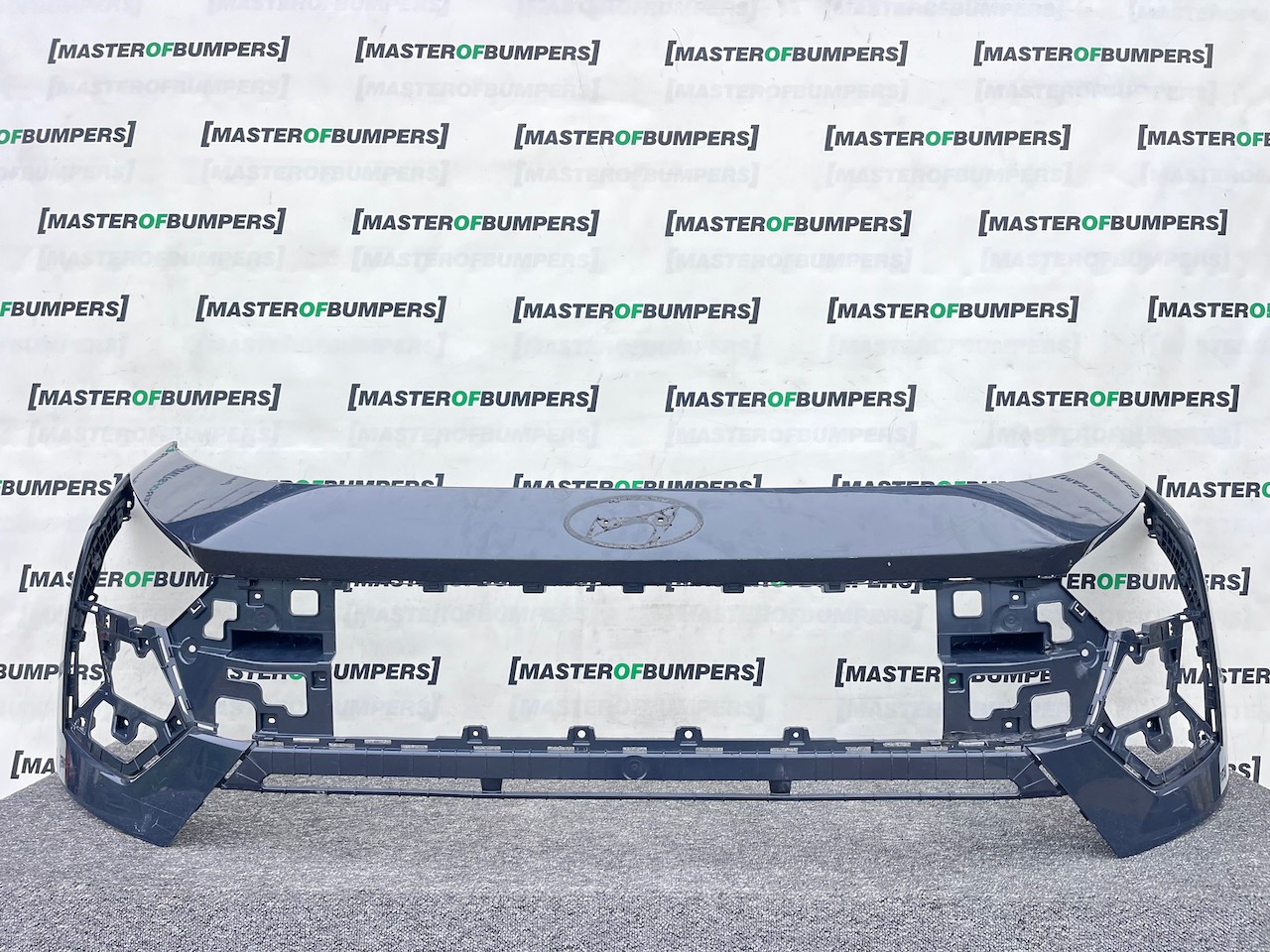 Hyundai Bayon Ultimate Hatchback 2024-2026 Front Bumper 4 Pdc Genuine [h583]