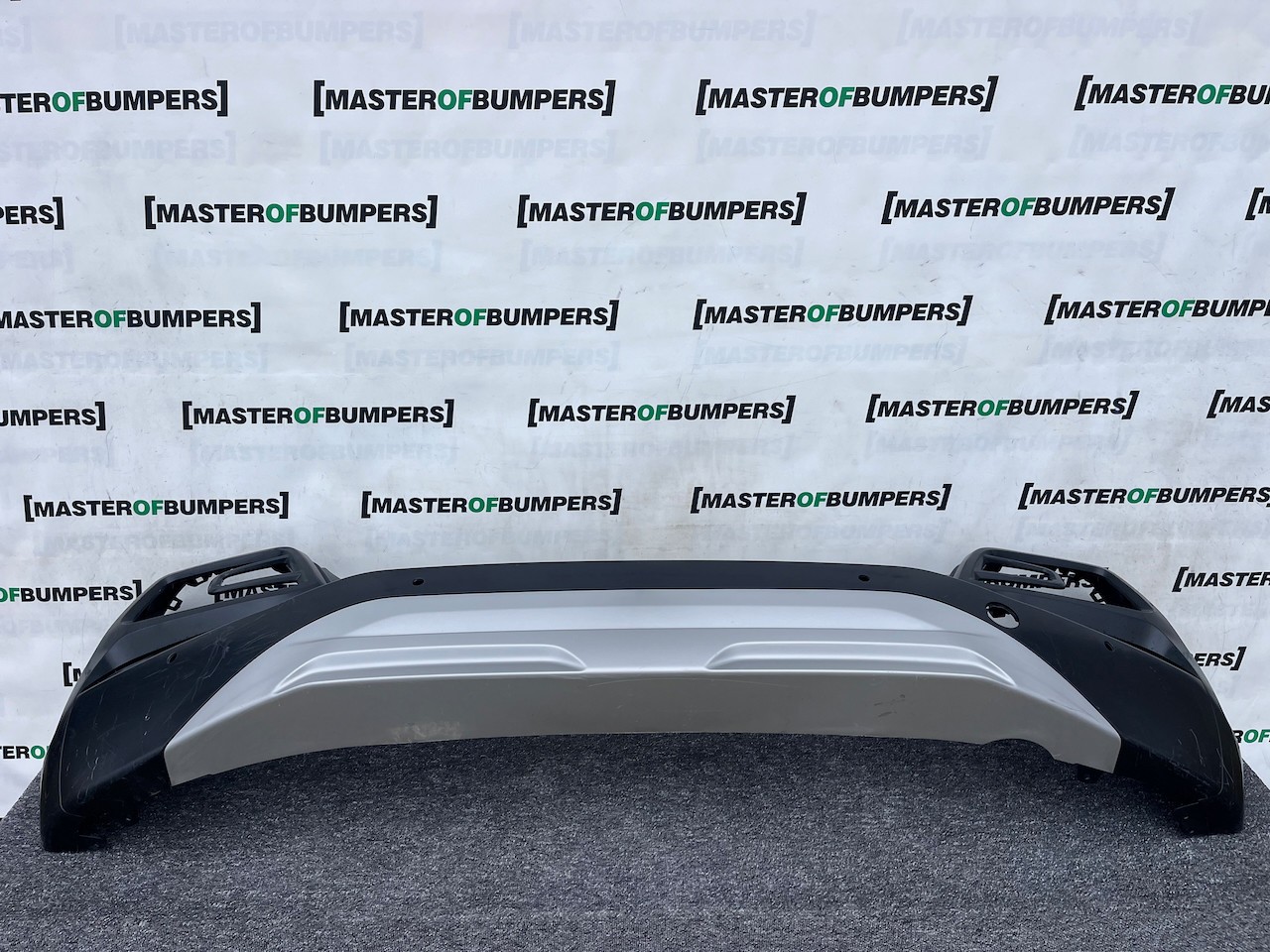 Hyundai Kona Se Hybrid Premium Hatchback 2017-2020 Rear Bumper Genuine [h589]
