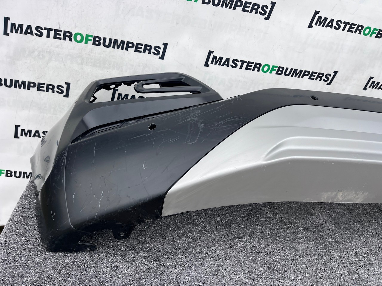 Hyundai Kona Se Hybrid Premium Hatchback 2017-2020 Rear Bumper Genuine [h589]