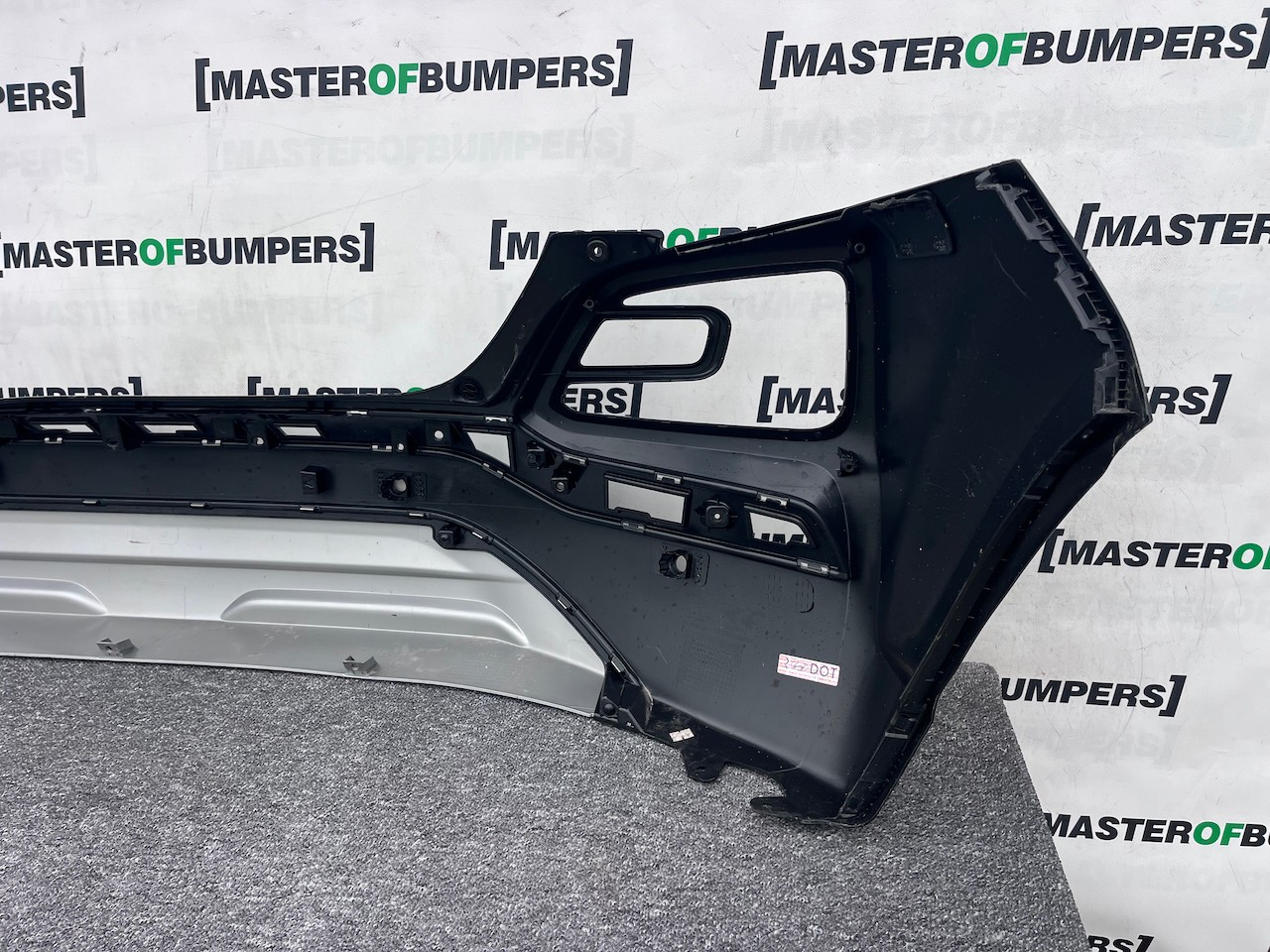 Hyundai Kona Se Hybrid Premium Hatchback 2017-2020 Rear Bumper Genuine [h589]
