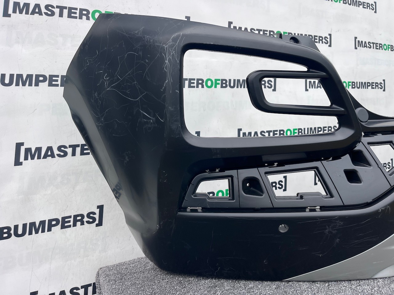 Hyundai Kona Se Hybrid Premium Hatchback 2017-2020 Rear Bumper Genuine [h589]