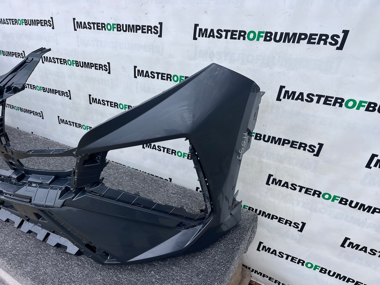 Hyundai Tucson N-line Hybrid Premium 2024-2026 Front Bumper Pdc Genuine [h599]