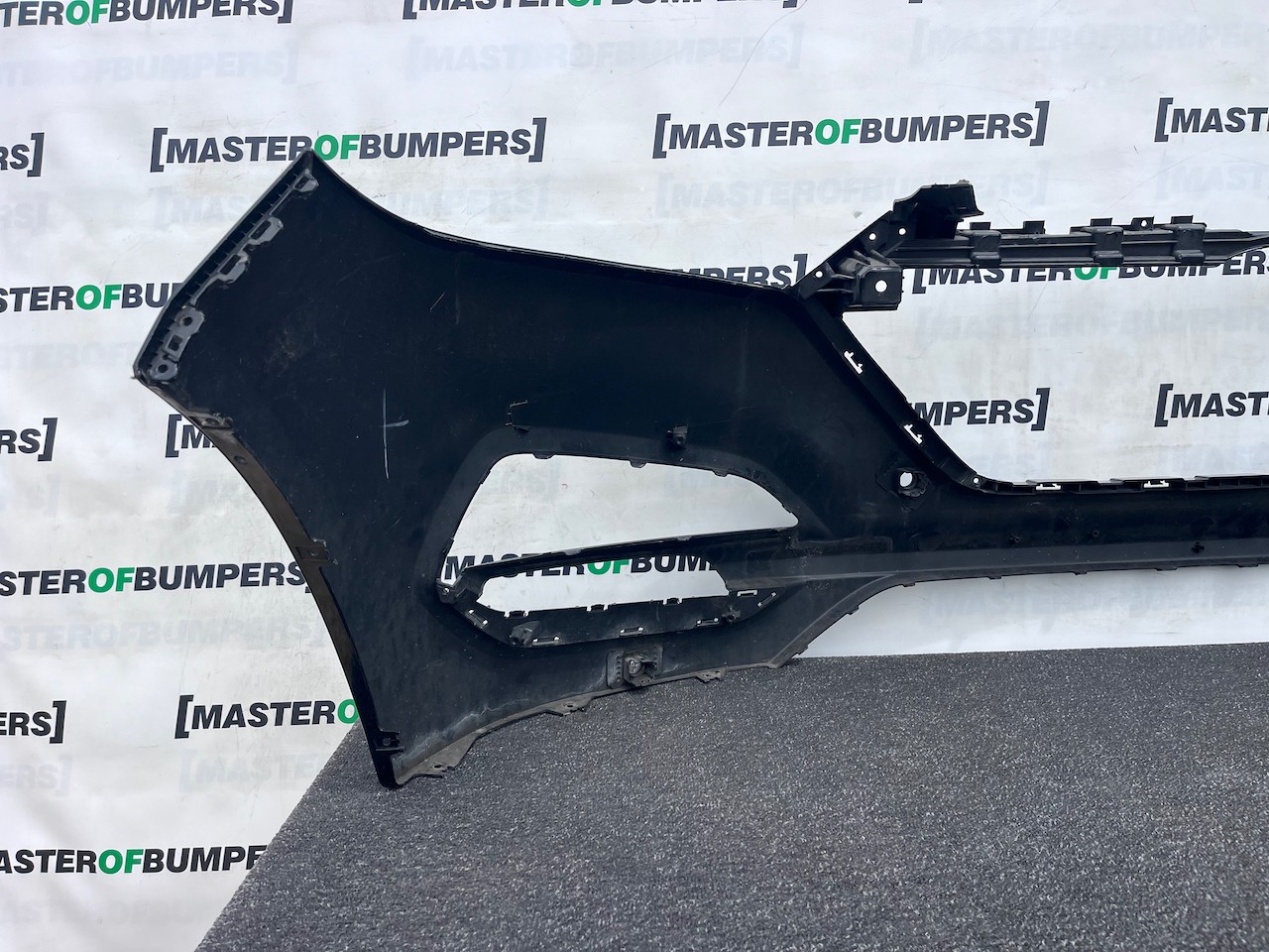 Hyundai Tucson Premium 2015-2018 Front Bumper Pdc Genuine [h528]