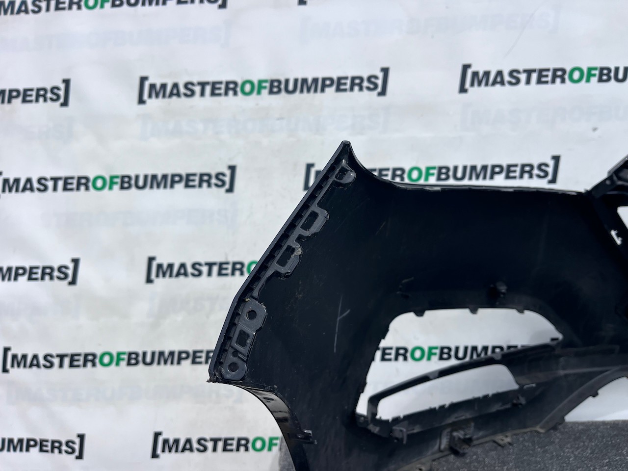 Hyundai Tucson Premium 2015-2018 Front Bumper Pdc Genuine [h528]