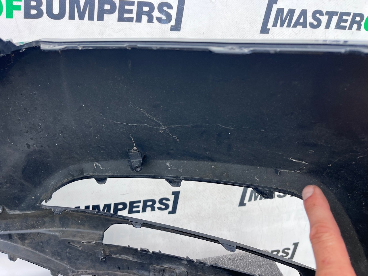 Hyundai Tucson Premium 2015-2018 Front Bumper Pdc Genuine [h528]