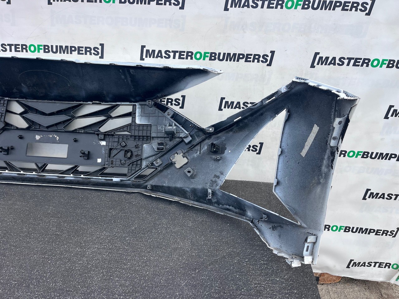 Hyundai I20 Ultimate Hatch Mk3 Lift 2023-2026 Front Bumper 4 Pdc Genuine [h636]