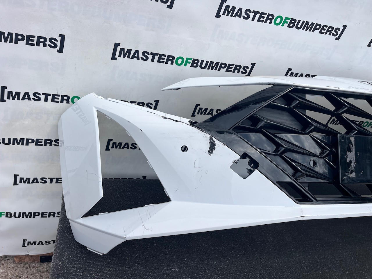 Hyundai I20 Ultimate Hatch Mk3 Lift 2023-2026 Front Bumper 4 Pdc Genuine [h636]