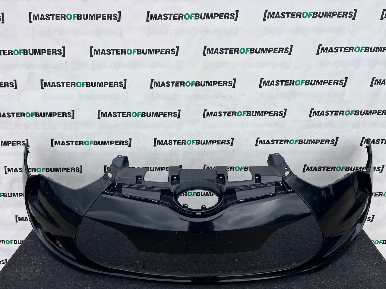 Hyundai Veloster Sport Gdi Coupe 2011-2013 Front Bumper 6 Pdc Genuine [h648]