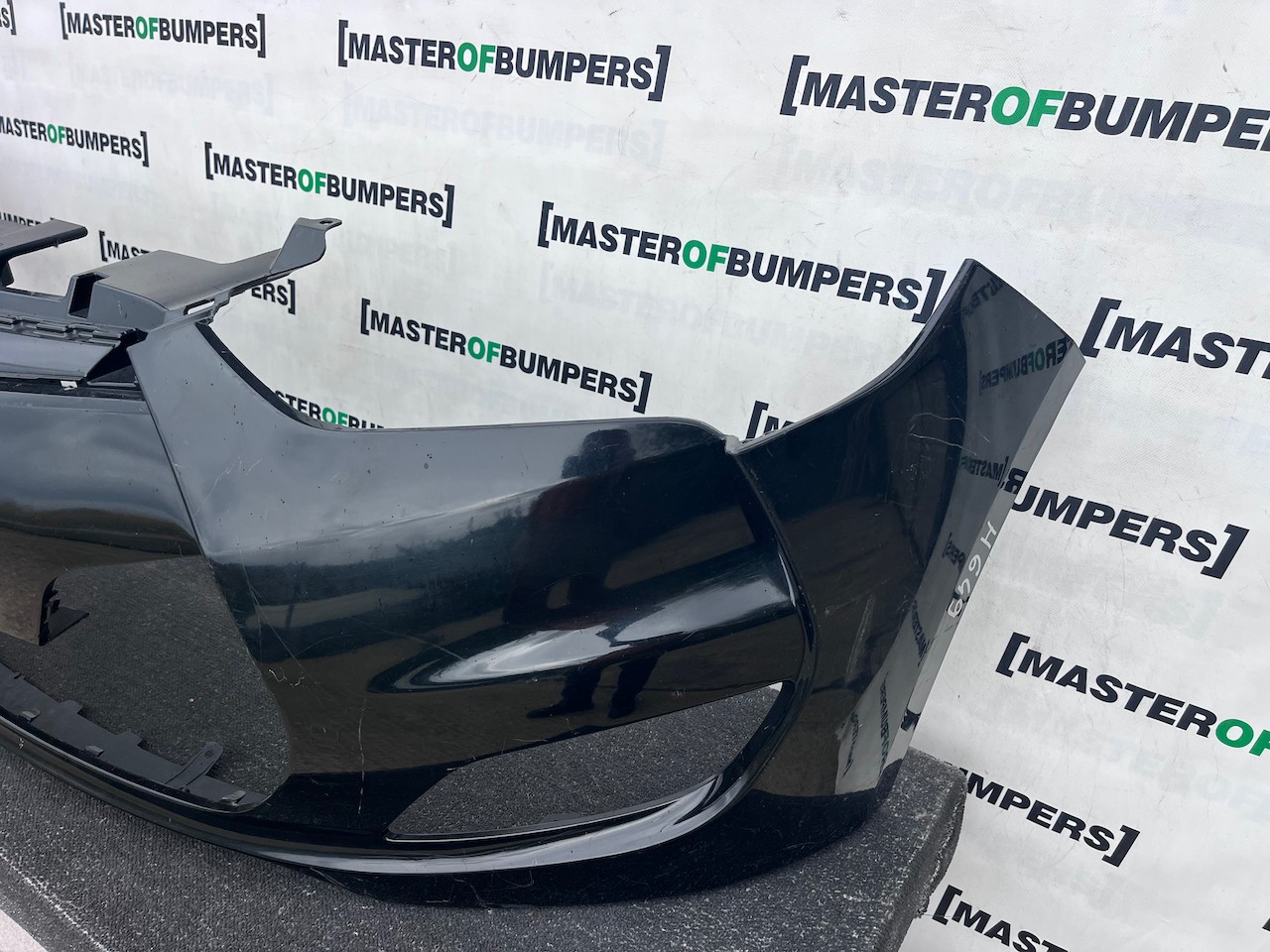 Hyundai Veloster Sport Gdi Coupe 2011-2013 Front Bumper 6 Pdc Genuine [h648]