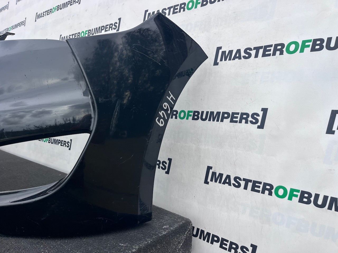 Hyundai Veloster Sport Gdi Coupe 2011-2013 Front Bumper 6 Pdc Genuine [h648]