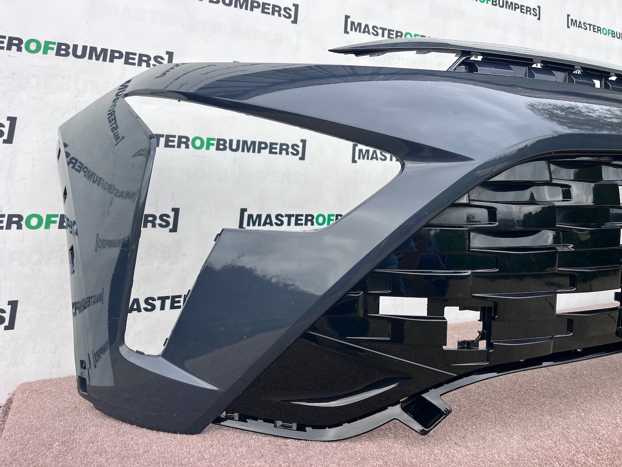 Hyundai Bayon Ultimate Hatchback 2021-2023 Front Bumper Genuine [h664]