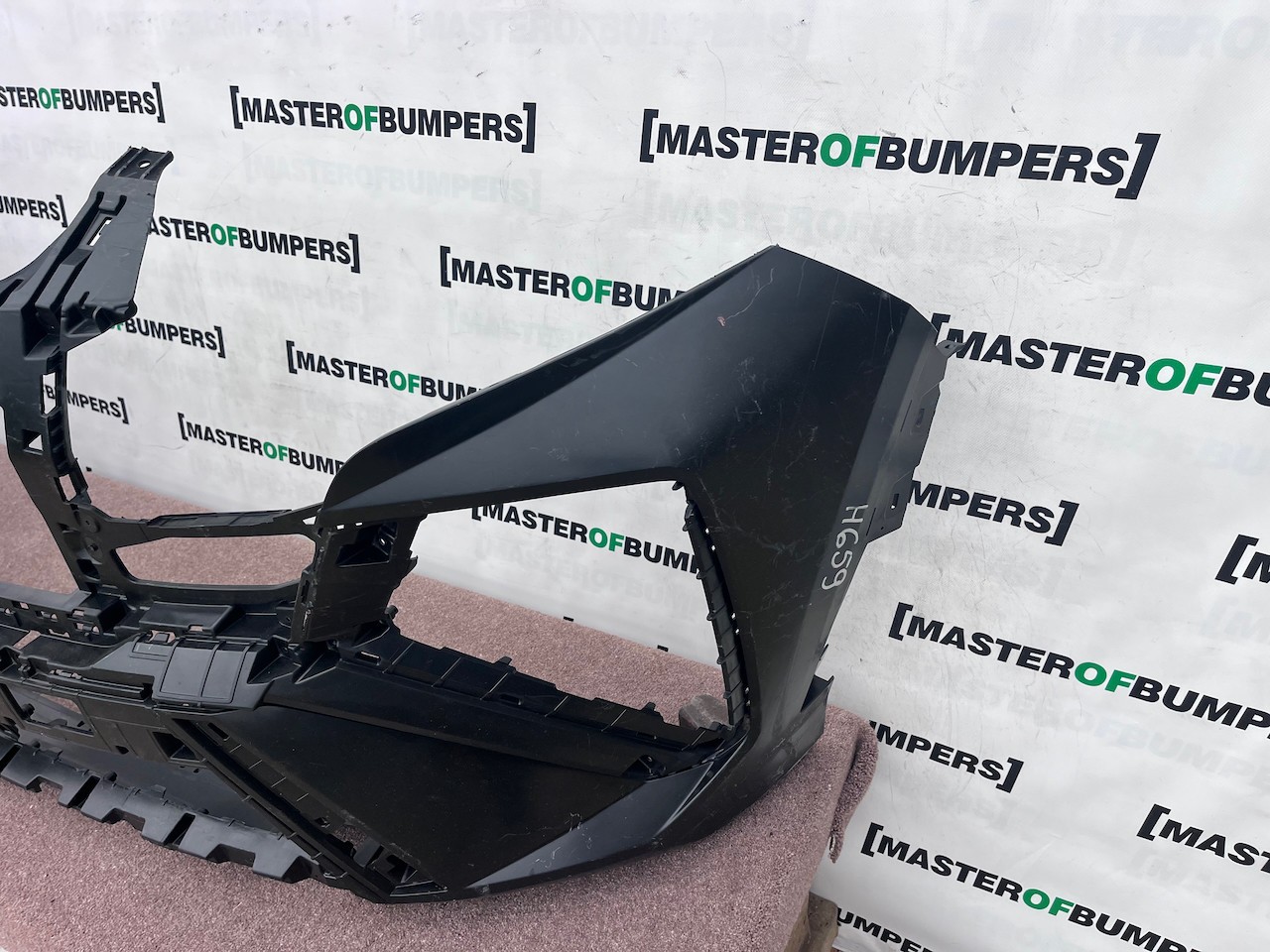 Hyundai Tucson N-line Hybrid Premium 2024-2027 Front Bumper 4 Pdc Genuine [h559]