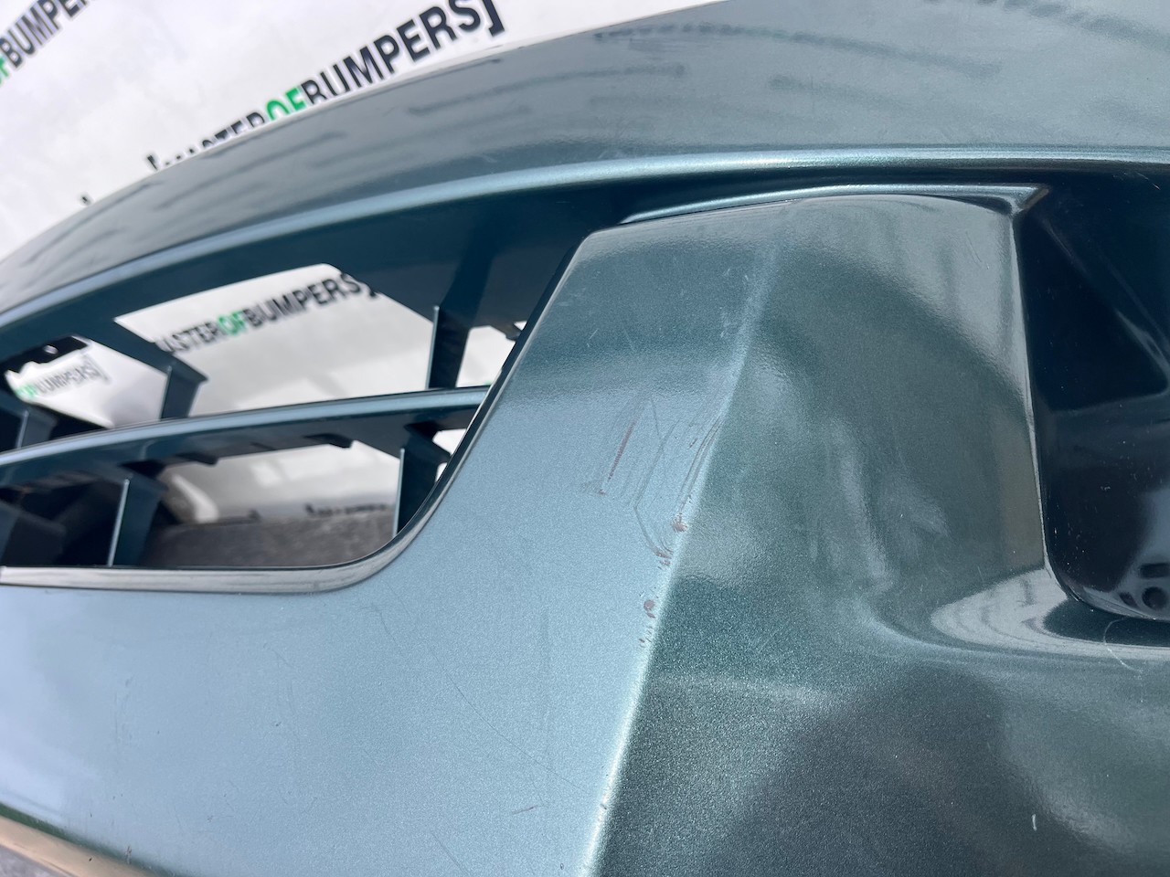 Isuzu D Max Rodeo Pickup Mk2 2012-2016 Front Bumper Genuine [p657]