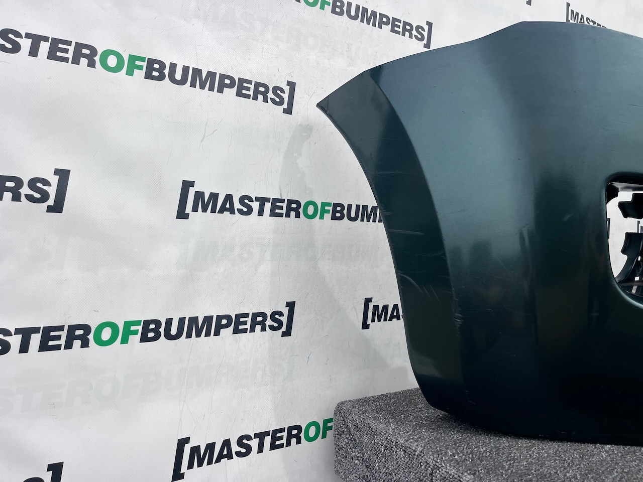 Isuzu D Max Rodeo Pickup Mk2 2012-2016 Front Bumper Genuine [p657]