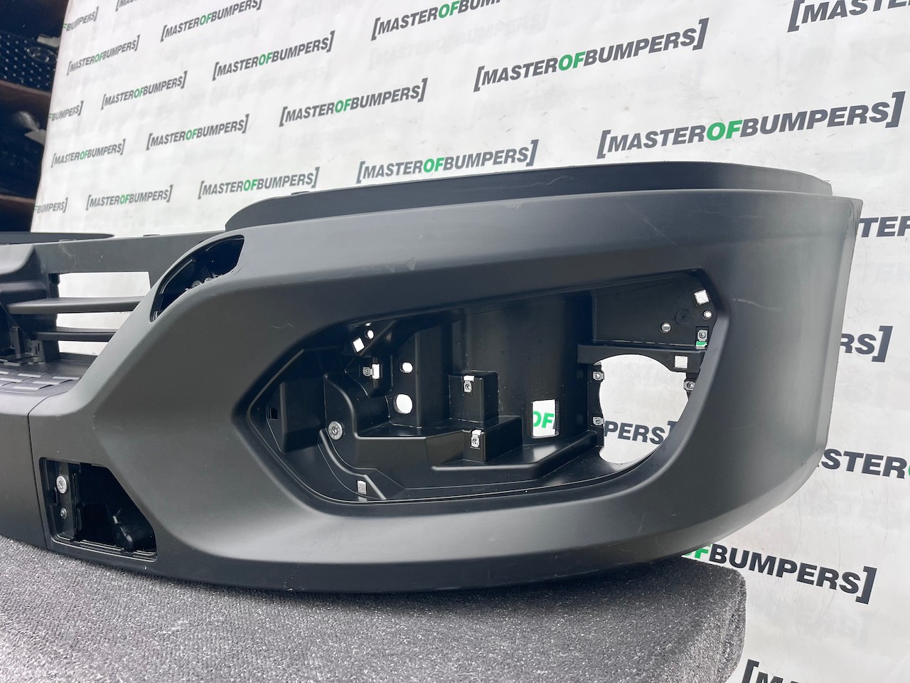 Iveco Daily Van Bus Mk4 Lift 2019-2024 Front Bumper Textured Genuine Iveco Daily Van Bus Mk4 Lift 2019-2024 Front Bumper Textured Genuine