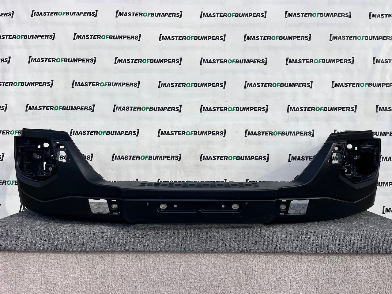 Iveco Daily Van 2014-2019 Front Bumper Textured Genuine Iveco Daily Van 2014-2019 Front Bumper Textured Genuine