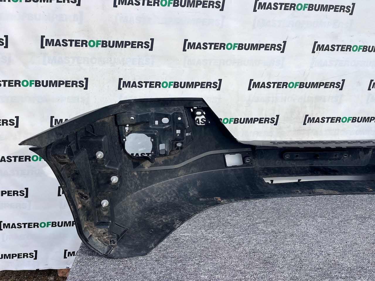 Iveco Daily Van 2014-2019 Front Bumper Textured Genuine Iveco Daily Van 2014-2019 Front Bumper Textured Genuine