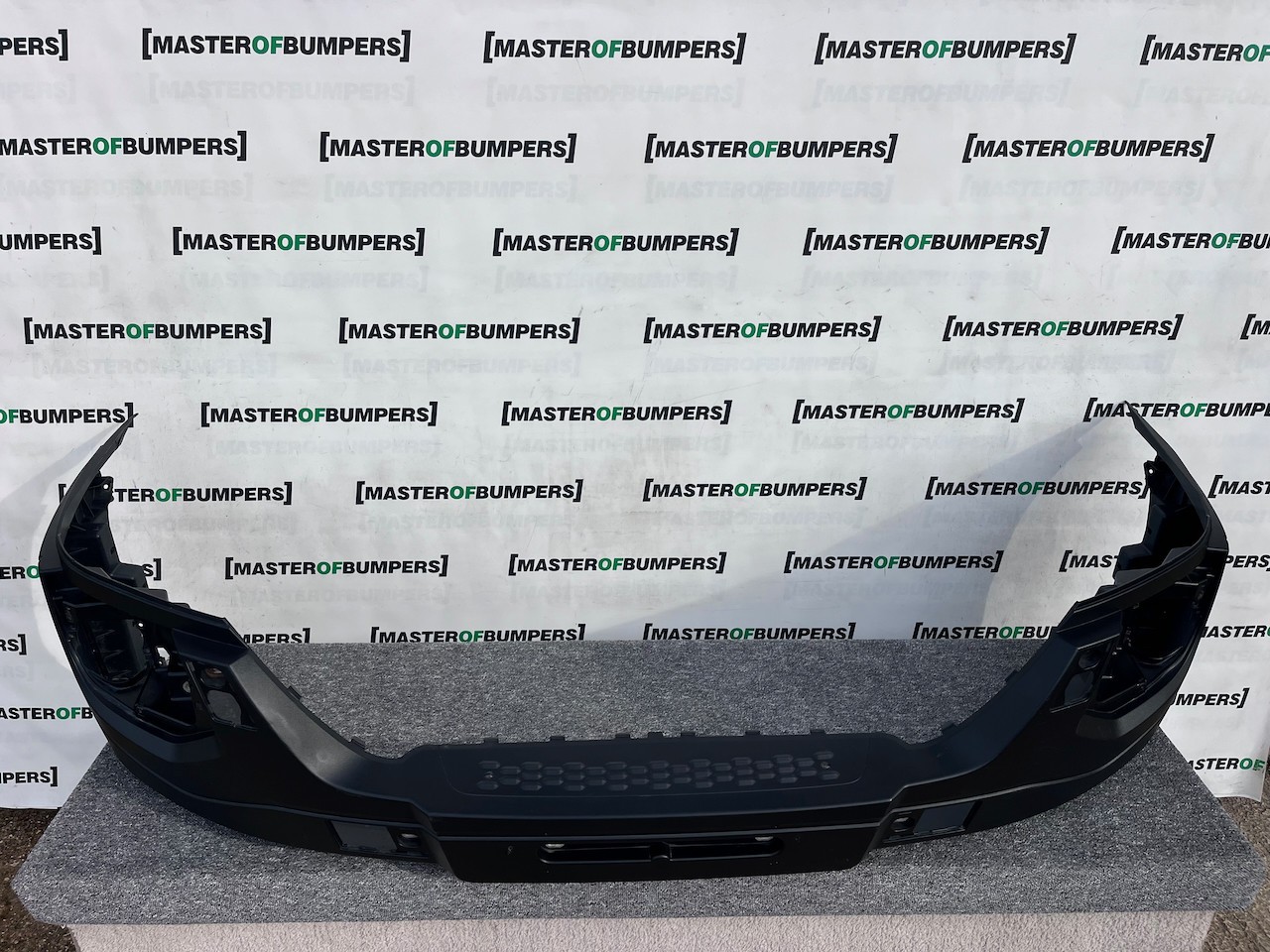 Iveco Daily Van 2014-2019 Front Bumper Textured Genuine Iveco Daily Van 2014-2019 Front Bumper Textured Genuine