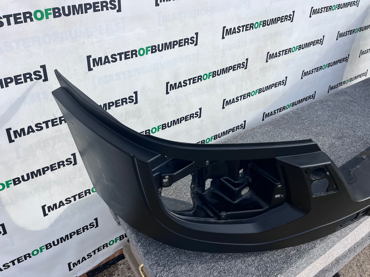 Iveco Daily Van 2014-2019 Front Bumper Textured Genuine Iveco Daily Van 2014-2019 Front Bumper Textured Genuine